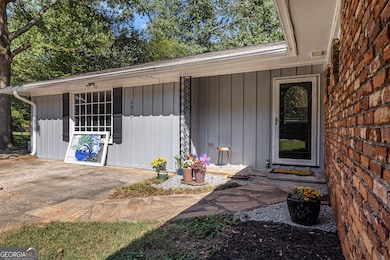 1517 Vancouver Dr, Tucker, GA 30084 - photo 4