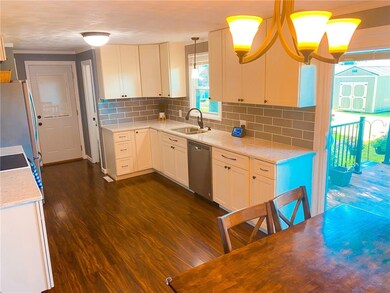 707 Holiday Dr, Effingham, IL 62401 - photo 4