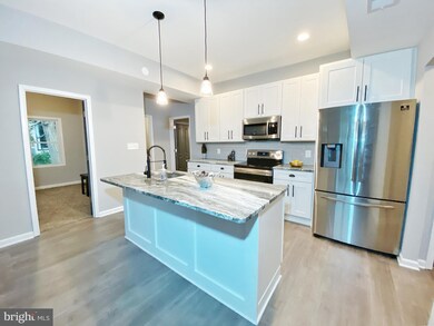 258 Asbury Rd, Pasadena, MD 21122 - photo 7