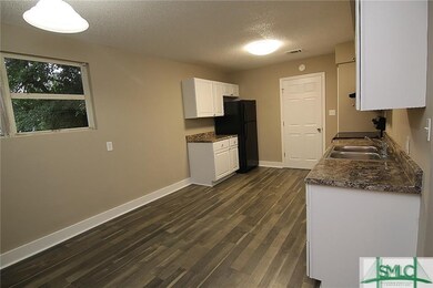 2049 E 42nd St, Savannah, GA 31404 - photo 4