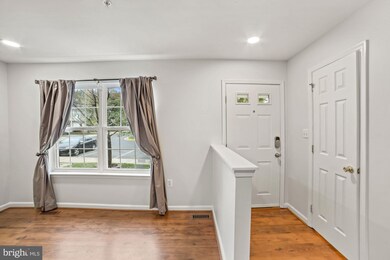 5606 Fishermens Ct, Clinton, MD 20735 - photo 5