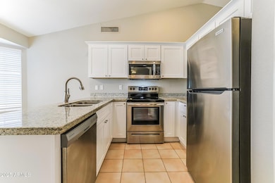 007-photo-kitchen-14577915