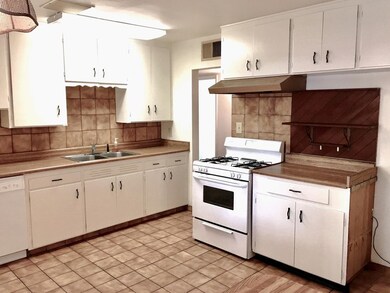 Spacious Kitchen