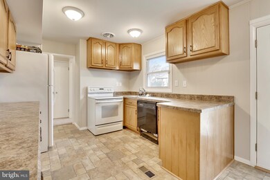 2706 Keystone Ln, Bowie, MD 20715 - photo 3