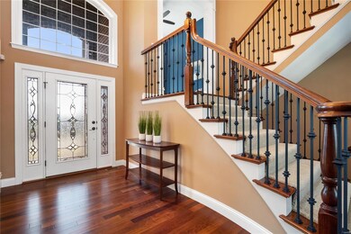 2 story entry foyer to welcome guests with stunnin