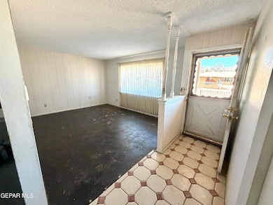 10220 Bon Aire Dr, El Paso, TX 79924 - photo 4