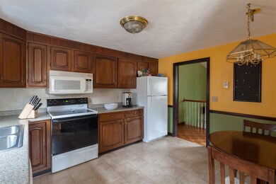 18 Wedgewood Dr, Londonderry, NH 03053 - photo 4