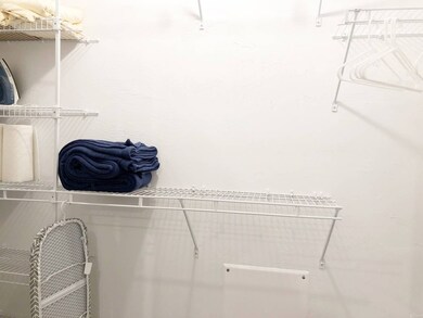 1064 N Shore Rd unit 3, Revere, MA 02151 - photo 5