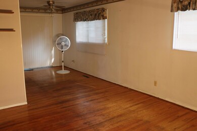 1419 Matthias Dr, Columbus, OH 43224 - photo 6