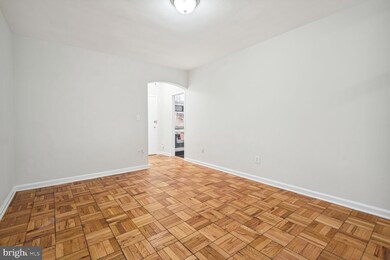 General Scott Apartments unit 616, Washington, DC 20036 - photo 5