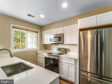 12905B Lee Jackson Memorial Hwy unit B, Fairfax, VA 22033 - photo 4