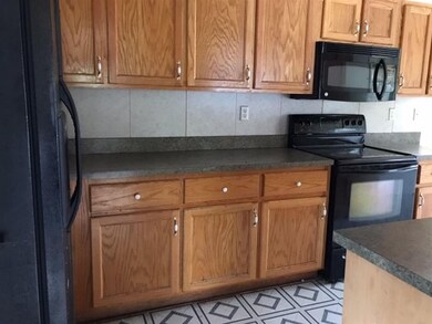 94 Mayfair Dr, Crawfordville, FL 32327 - photo 2