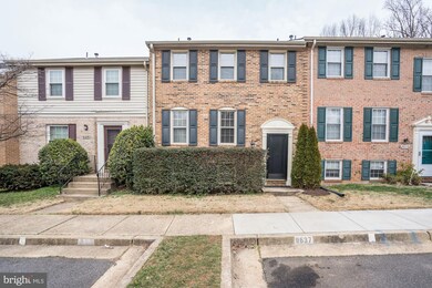 9637 Lindenbrook St, Fairfax, VA 22031 - photo 2