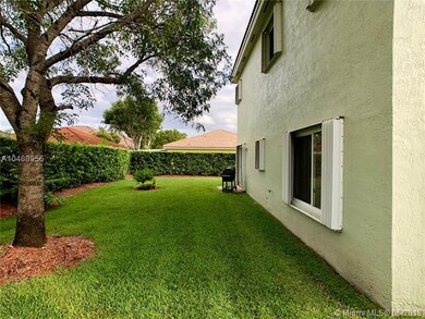 Hedged Private Backyard