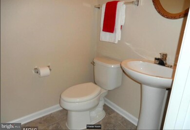 46932 Courtyard Square unit 100, Sterling, VA 20164 - photo 7