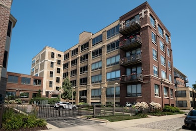 Cobblers Lofts unit 503, Milwaukee, WI 53212 - photo 3