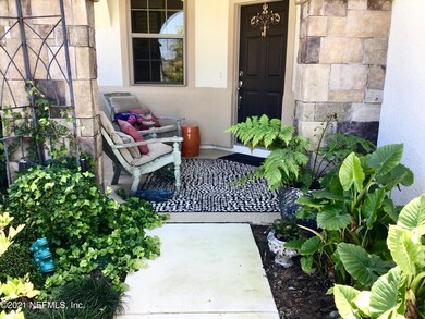 Welcome to 282 Forest Spring