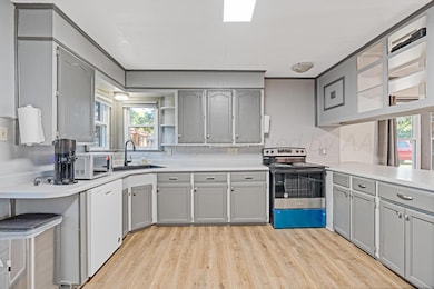 1304 Beverly-15