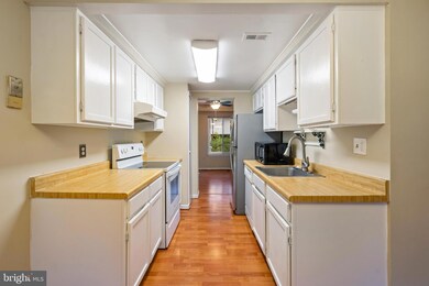 15929 Dorset Rd, Laurel, MD 20707 - photo 2