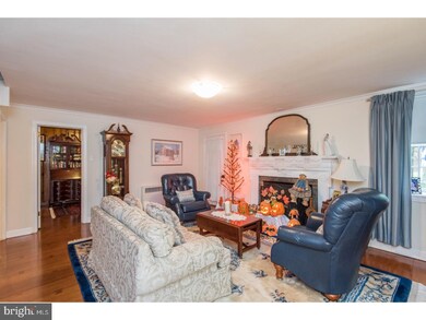 319 Palmers Ln, Wallingford, PA 19086 - photo 5