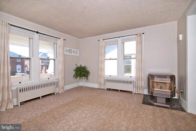 827 W Main St, Palmyra, PA 17078 - photo 6