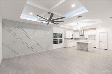 814 Canela Dr, Alamo, TX 78516 - photo 2