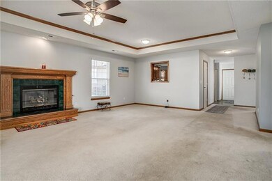 413 NW Augusta Ct, Blue Springs, MO 64014 - photo 3