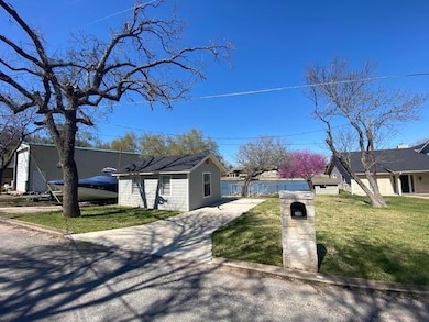 608 Casas Del Norte Ct, Granbury, TX 76049 - photo 4