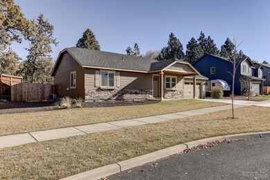61476 Lucia St, Bend, OR 97702 - photo 3