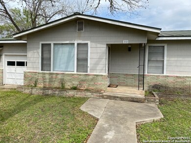 310 N Veramendi Ave, New Braunfels, TX 78130 - photo 2