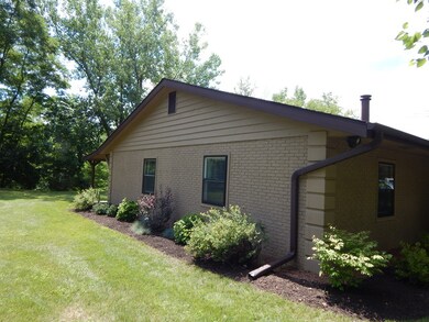 255 Melody Ln, Carpentersville, IL 60110 - photo 5