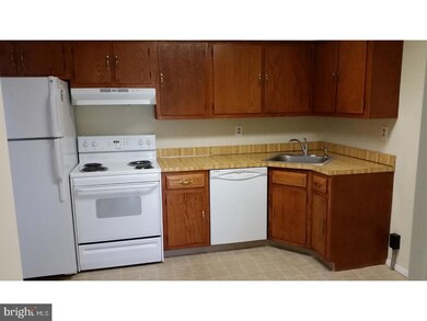 1014 Silver Ct, Hamilton Square, NJ 08690 - photo 3