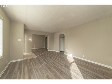 2908 Hemlock St, Longview, WA 98632 - photo 5