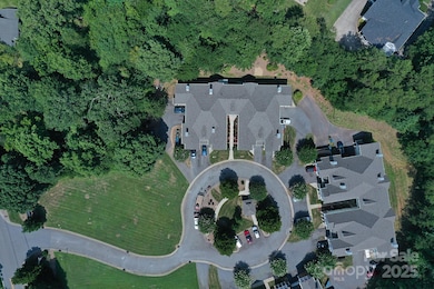 1384 21st Ave NE, Hickory, NC 28601 - photo 3