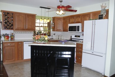 274 Barker Rd, Pittsfield, MA 01201 - photo 5