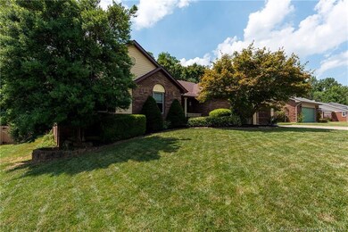 4617 Shadyview Dr, Floyds Knobs, IN 47119 - photo 3