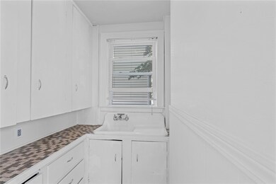 123 Willow St, Woonsocket, RI 02895 - photo 4