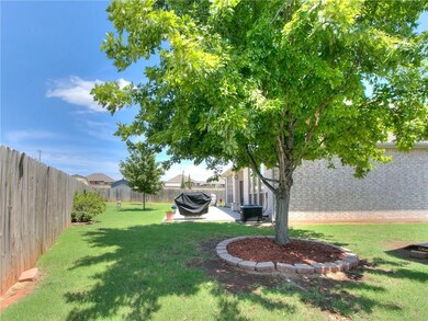 1905 NE 7th Cir, Moore, OK 73160 - photo 7