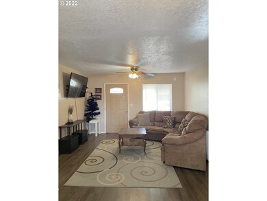 923 N Meridian St unit 3, Newberg, OR 97132 - photo 4