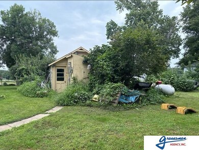 106 Center St, Auburn, NE 68305 - photo 4