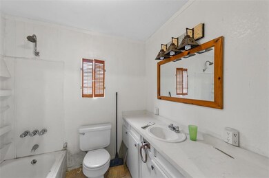 326 Warnick Ct, Granbury, TX 76049 - photo 7