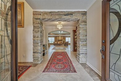 214 Briar Hill Dr, Houston, TX 77042 - photo 3