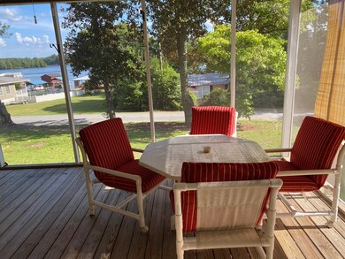 Al fresco dining on the screened porch