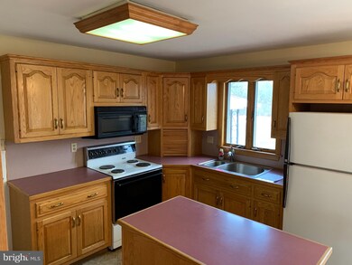 117 S 3rd St, Bally, PA 19503 - photo 3