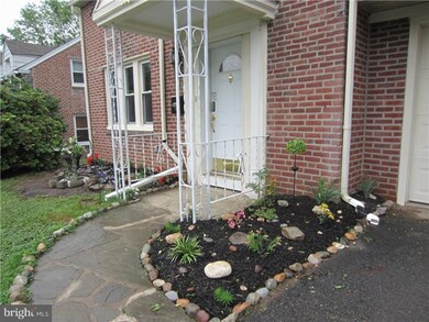 256 W Essex Ave, Lansdowne, PA 19050 - photo 2