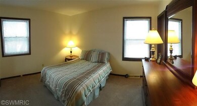 2448 Leffingwell Ave NE, Grand Rapids, MI 49525 - photo 3