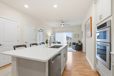 401 Emery Ln unit 304, Sudbury, MA 01776 - photo 5