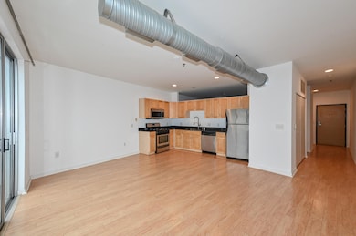 Union Point unit 408, Milwaukee, WI 53212 - photo 5