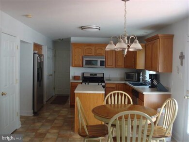 2210 Hendricks Rd, Pennsburg, PA 18073 - photo 5