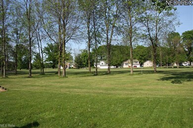 Great view of the golf course from your back yard!